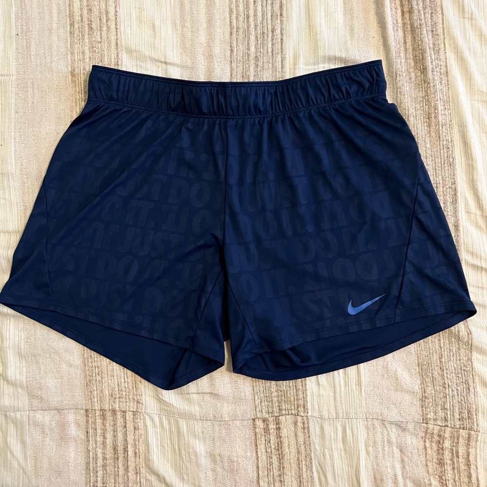 Women’s Nike shorts size Medium